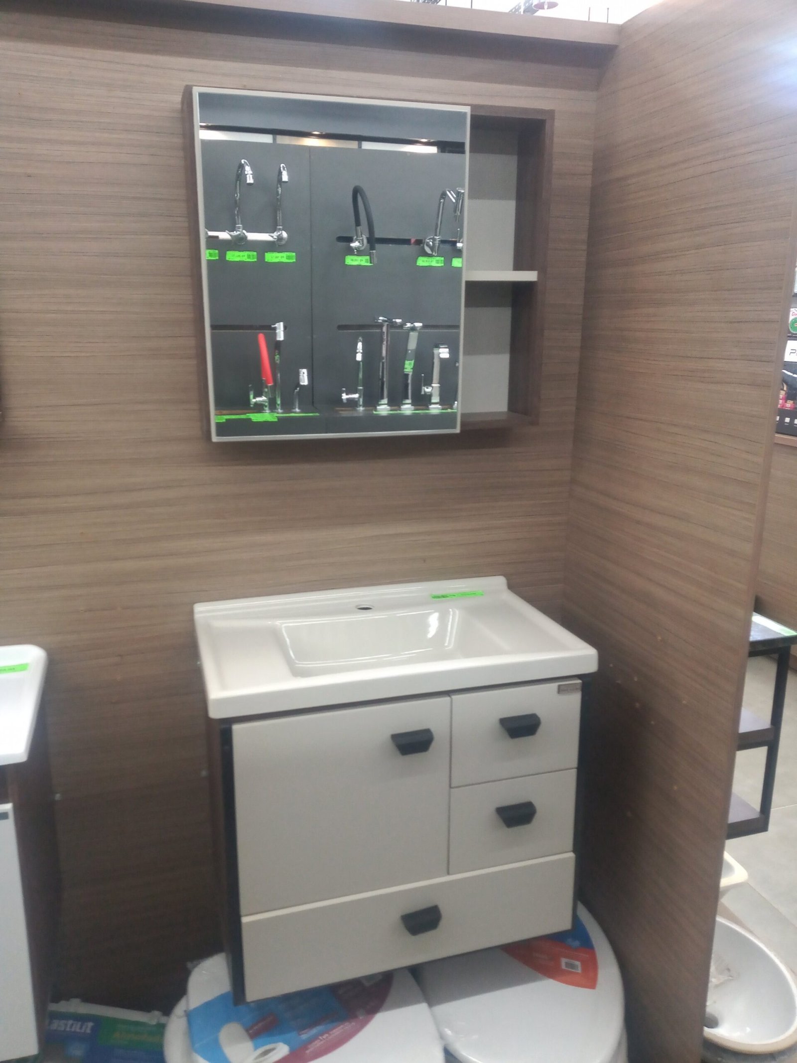 Gabinete Conjunto London 600 Suspenso Fendi Preto/Biscuit